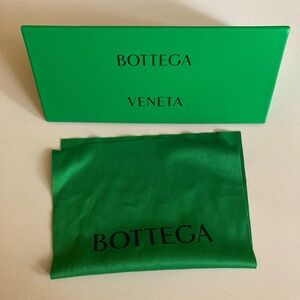 Bottega Veneta Vibrant Green Case